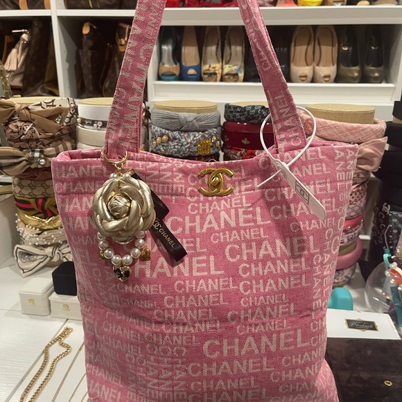 Chanel Pink Logo Tote with Gold Accents - Picture 10 of 13